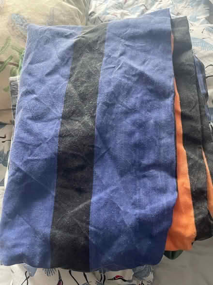 Photo of free Single bedding plus one Kingsize fitted sheet (The Batch BS30) #3
