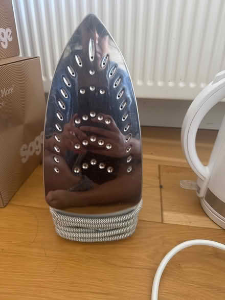 Photo of free Kettle and iron (EC1N) #3