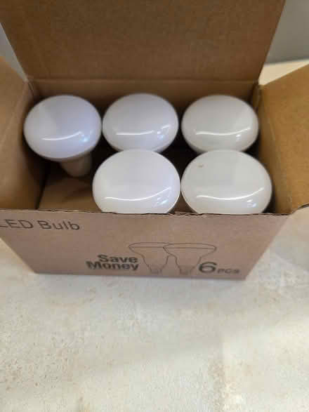 Photo of free 5 x E14 light bulbs led (Crag Bank, LA5) #1