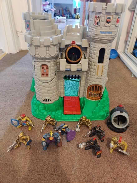 Photo of free Castle toy and action figures (Splott, CF24) #1