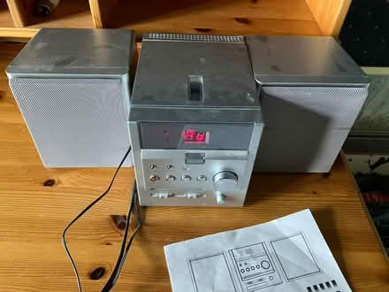 Photo of free CD.Player and speakers (Pinkneys Green SL6) #1