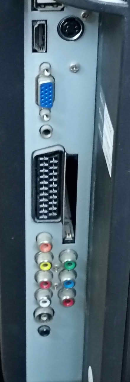 Photo of free 22 inch TV and DVD player for spares, or repair. (Hillingdon UB10) #3