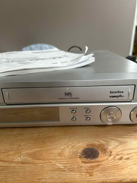 Photo of free VHS video and DVD combi unit. (Norton LD8) #3