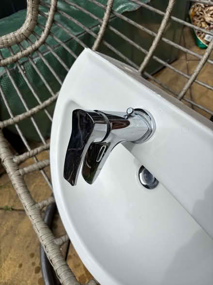 Photo of free Sink and Pedestal for Bathroom (Heanor DE7) #2