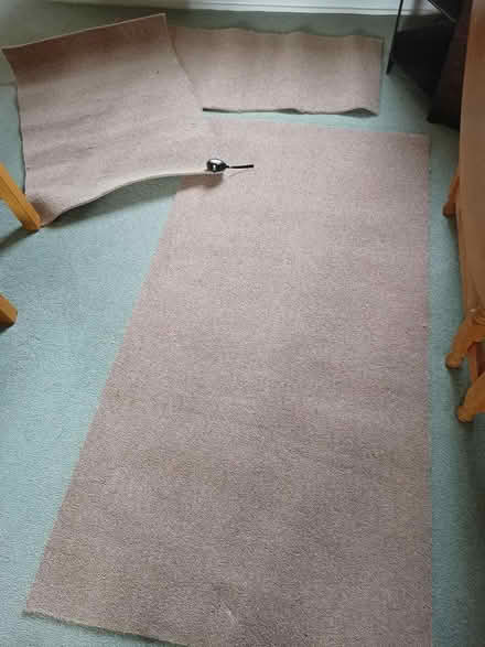 Photo of free 3 pieces of Mauve carpet (unused) (Wellingborough NN8 5) #2