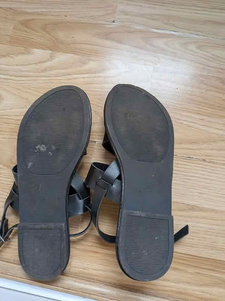 Photo of free Ladies sandals size 38/5 (Whitley RG2) #2