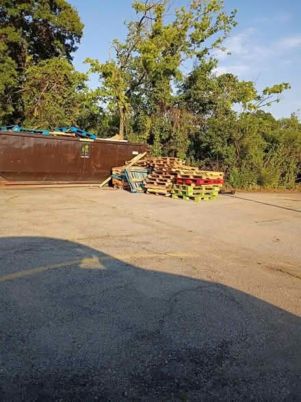 Photo of free Wood pallets (near ODU) #1