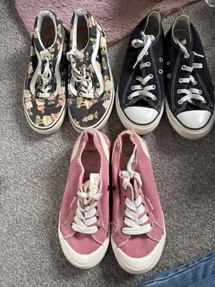 Photo of free Girls trainers (Dover CT3) #1