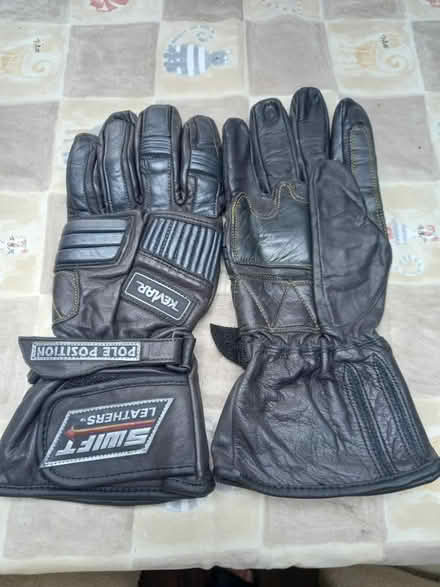 Photo of free Leather gloves (Bramcote NG9) #1