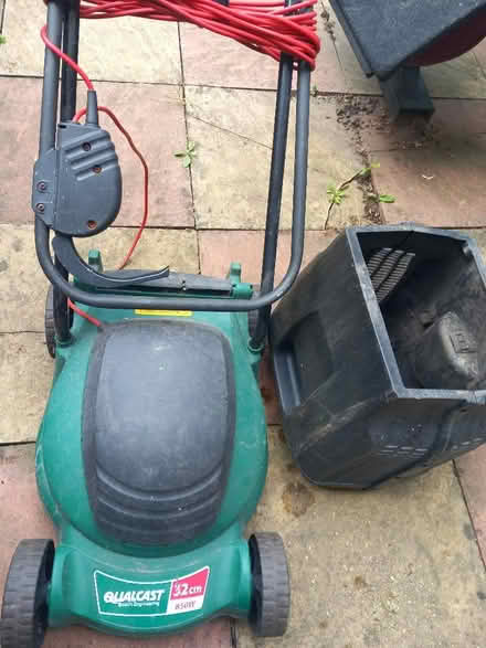 Photo of free Lawn mower (Lewisham SE13) #3