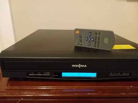 Photo of free 5 CD player (central calgary) #1