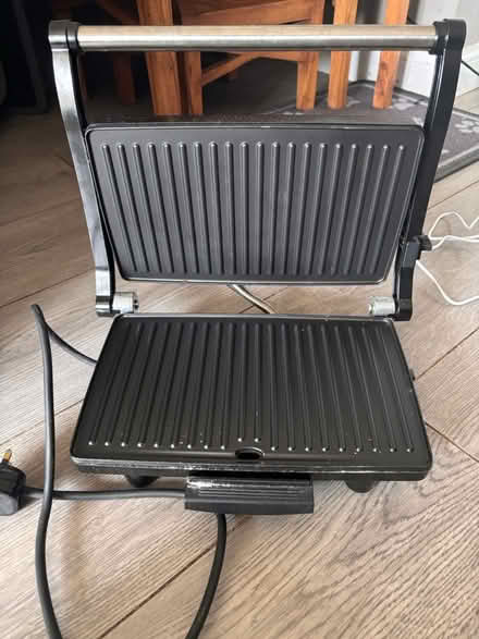 Photo of free Panini/sandwich toaster (CT3) #2