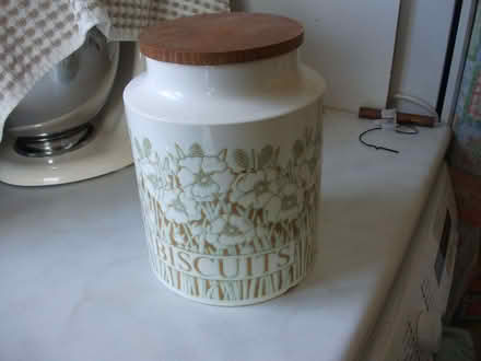 Photo of free Biscuit Barrel/Container (Woodthorpe LE11) #1