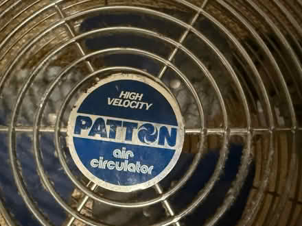 Photo of free 2 fans - do NOT work (16th st hts dc) #3