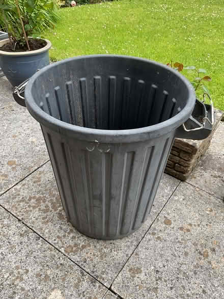 Photo of free Garden bin (Portishead BS20) #1