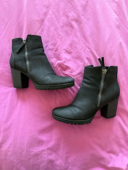 Photo of free Black ankle boots (New Brighton CH45) #4