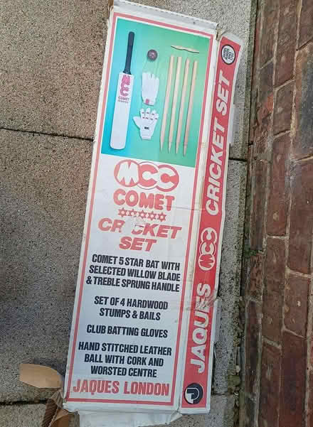 Photo of free Children's cricket set (Wellingborough NN8 5) #2
