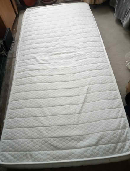 Photo of free Single memory foam mattress (Near Horsham Station) #1
