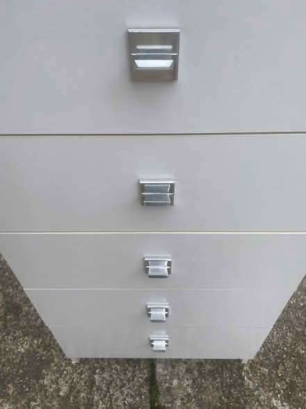 Photo of free Chest Of Drawers (Islington N1) #3