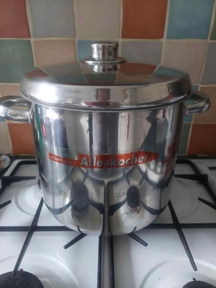 Photo of free Large saucepan with lid (Warwick CV34) #1