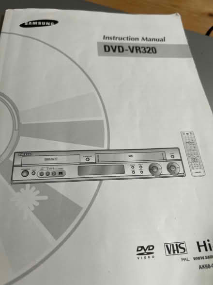 Photo of free VHS video and DVD combi unit. (Norton LD8) #4