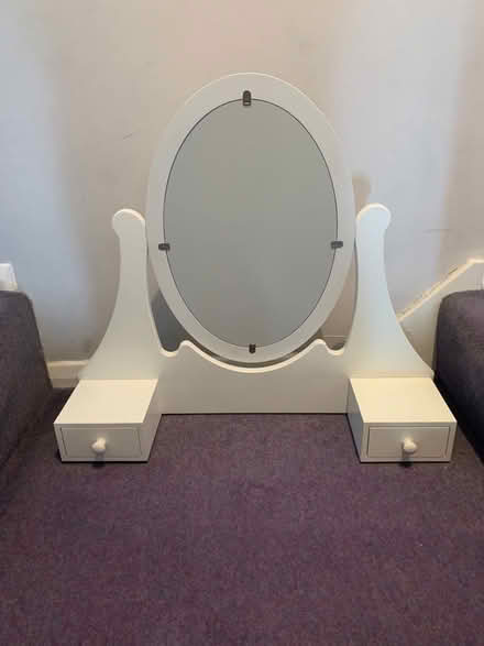 Photo of free Dressing table (California IP4) #4
