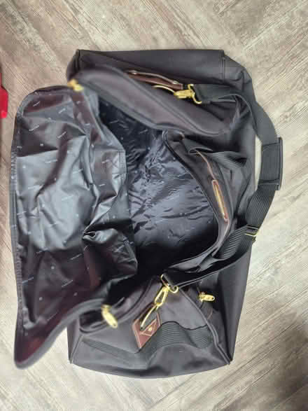 Photo of free Suitcase holdall black (Croham CR2) #2