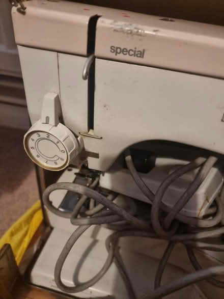 Photo of free Old, temperamental sewing machine (RG4) #4