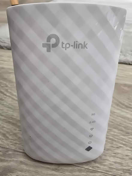 Photo of free WiFi signal booster. (Foxwood YO24) #1