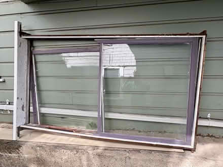 Photo of free Original window from 1890 (Central Alameda) #1