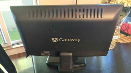 Photo of free Computer monitor (Thornhill) #2