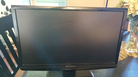 Photo of free Computer monitor (Thornhill) #1