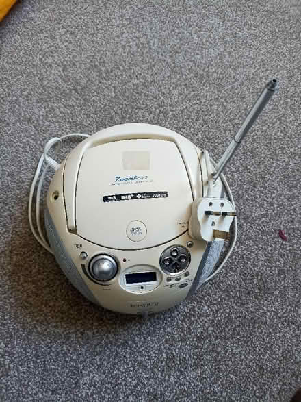 Photo of free Roberts usb/sd/cd/radio (Chipping Norton OX7) #1