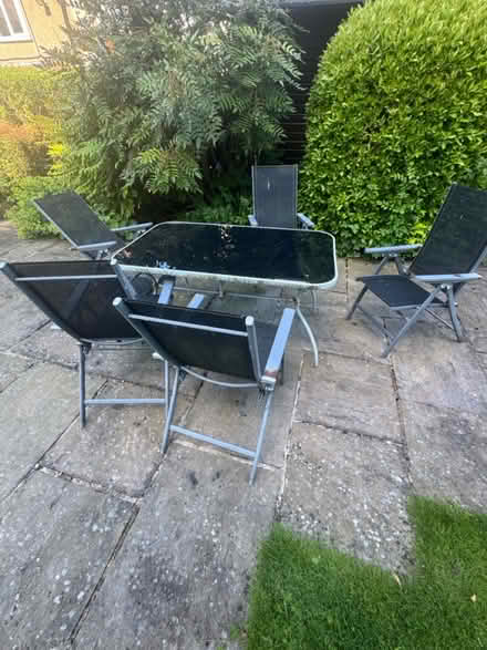 Photo of free Outdoor table and chairs (Nether Green S11) #1