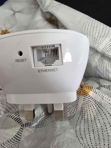 Photo of free WiFi signal booster. (Foxwood YO24) #2