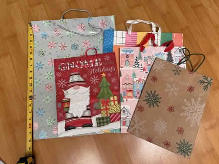 Photo of free Gift bags and wrapping paper (Sunnyvale (Wolfe)) #3