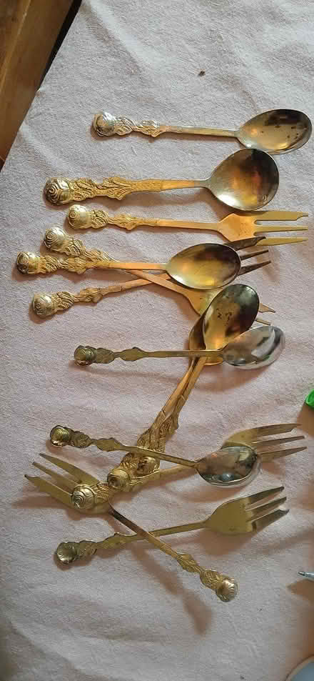Photo of free cake fork set for upcyle / display (CT11) #1
