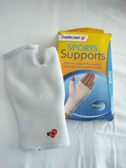 Photo of free New, hand support ((Wembley HA0)) #1