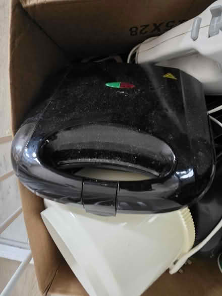 Photo of free Kitchen bits (Luton LU2) #3