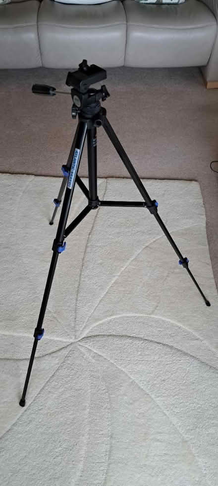 Photo of free Camera Tripod (Darton S75) #1