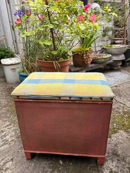 Photo of free Lloyd Loom storage box. (Mynydd LLandegai LL57) #1