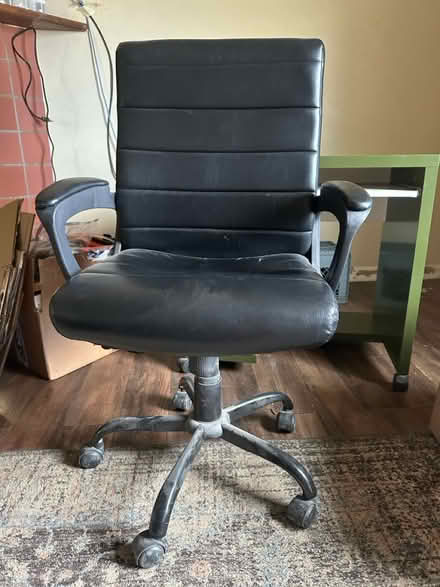 Photo of free Office chair (84th & Washington) #1