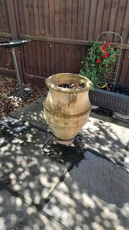 Photo of free Garden pots with stands (large) (Stevenage SG2) #2