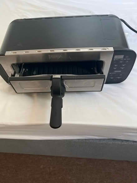 Photo of free Ninja toaster grill (Windsor SL4) #4