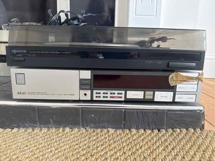 Photo of free ‘Vintage’ stereo receiver and record player (Seven Dials BN1) #1