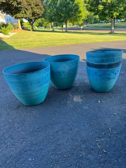 Photo of free Flower Pots (Maple Glen) #1