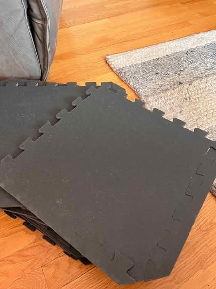 Photo of free 16 interlocking soft tiles (Fort Sheridan) #2
