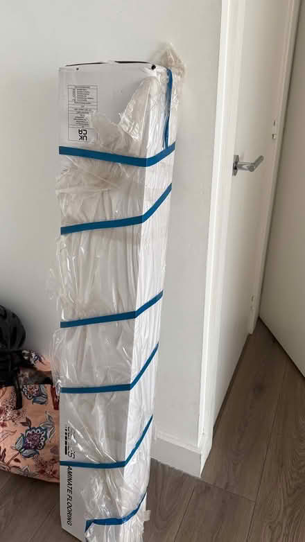 Photo of free artic laminated floor 1 box (E28FS) #1