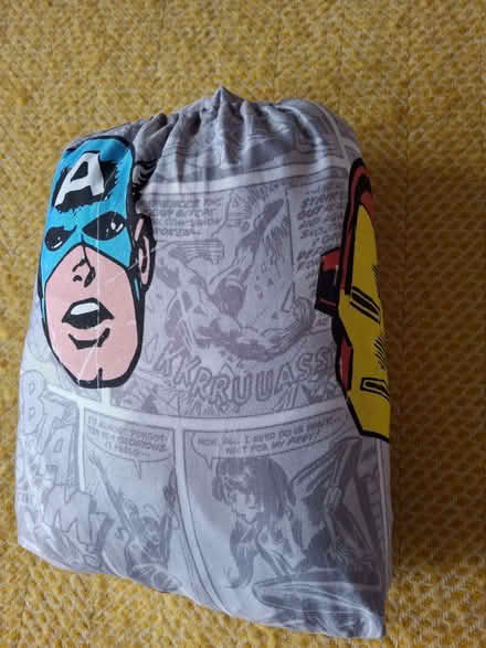 Photo of free Marvel single bedding set (Surrey Heath GU16) #1