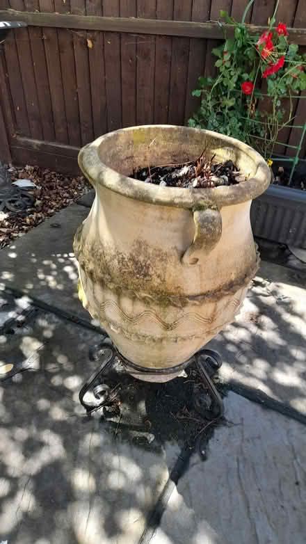 Photo of free Garden pots with stands (large) (Stevenage SG2) #1